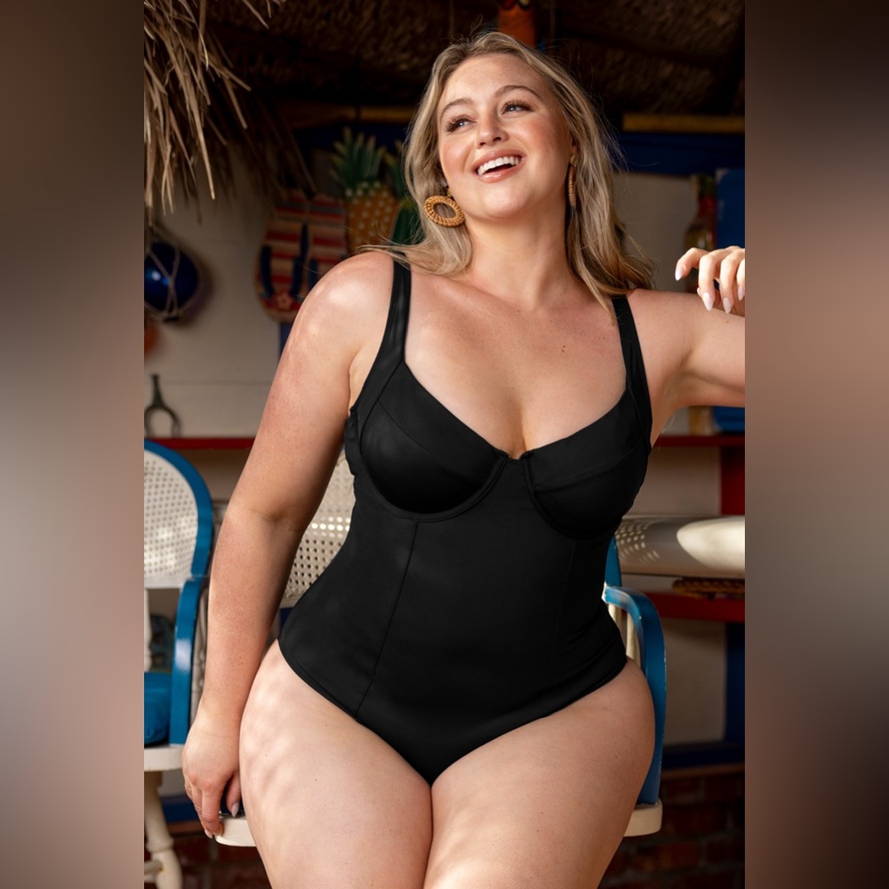 NWT X Reverie Land Underwire Shaping Swimsuit